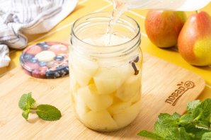 Груши маринованные