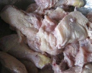 Курица с базиликом в духовке - фото шаг 1