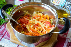 Салат с капустой и помидорами на зиму - фото шаг 5