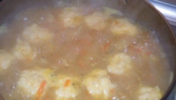 Суп с сырными клецками - фото шаг 8