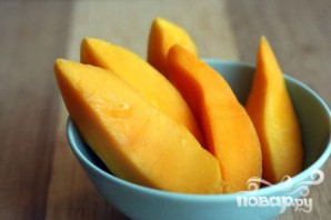 Витаминный напиток из свеклы, манго и помидор - фото шаг 3