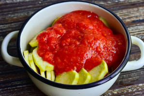 Баклажаны в томатном соусе на зиму - фото шаг 7