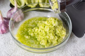 Икра кабачковая через мясорубку - фото шаг 3