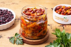 Салат с фасолью на зиму - фото шаг 10