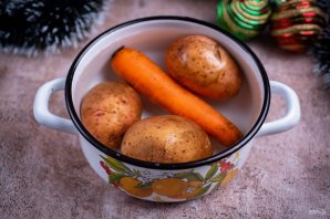 Салат "Оливье" новогодний