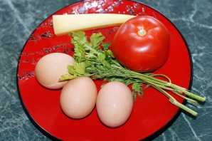 Омлет с зеленью и помидорами - фото шаг 1