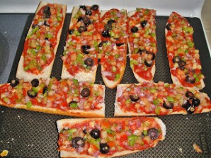 Пицца-багет - фото шаг 5