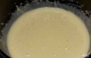 Оладьи тонкие на молоке - фото шаг 2