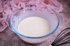 Слоеные пирожки с сыром и луком - фото шаг 5