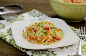 Салат из свежей капусты с огурцом - фото шаг 6