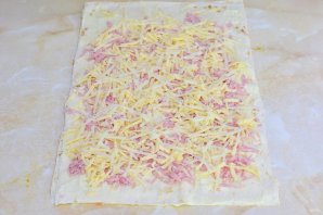 Рулет из лаваша с колбасой