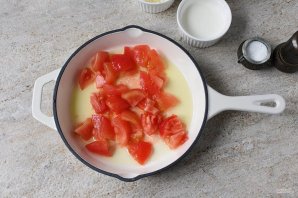 Омлет с помидорами - фото шаг 3