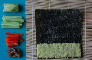 Cыроедческие суши - фото шаг 3