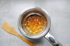 Молочный суп с креветками - фото шаг 6