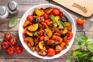 Рататуй с картошкой на сковороде - фото шаг 13