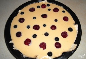 Слоеный пирог с ягодами - фото шаг 3