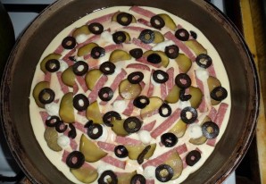 Пицца на сковороде на кефире - фото шаг 3