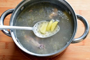 Куриный суп с овощами, грибами и печенкой - фото шаг 1