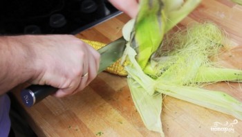 Кукуруза, запеченная в фольге - фото шаг 1