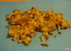 Рыбный салат из консервов сайры - фото шаг 2