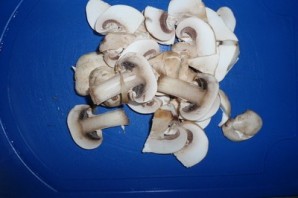 Мясо с грибами в горшочках - фото шаг 4