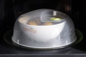 Картофель в мундире в микроволновке - фото шаг 9