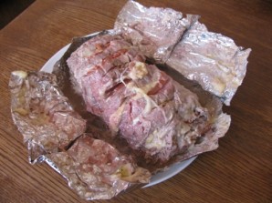 Мясо-гармошка в духовке - фото шаг 7