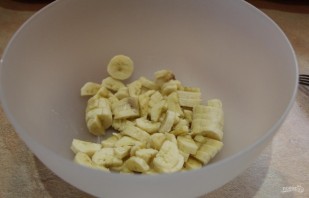 Полезный кекс с бананом и клюквой - фото шаг 1
