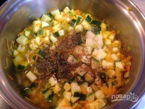 Суп-пюре из цукини с тыквенными семечками - фото шаг 8