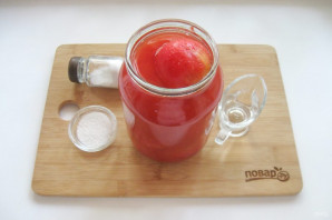 Очищенные помидоры в собственном соку на зиму - фото шаг 9