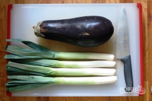 Салат с луком-порей - фото шаг 1