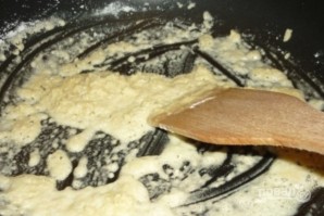 Сырная подлива для макарон - фото шаг 2