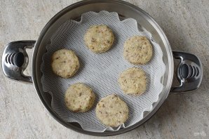 Постные котлеты на пару - фото шаг 10