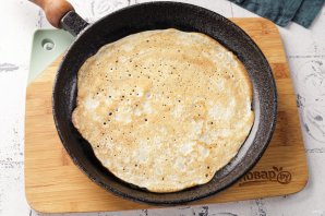 Блины с дырочками на кефире - фото шаг 11