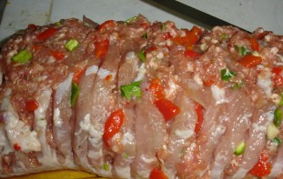 Свинина, фаршированная мясом - фото шаг 2