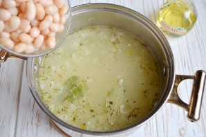 Суп со шпинатом и белой фасолью - фото шаг 5