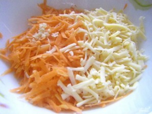Салат из моркови с сыром - фото шаг 4