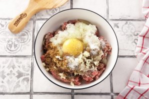 Фрикадельки с подливкой - фото шаг 3