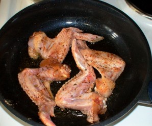 Курица с картошкой на сковороде - фото шаг 3