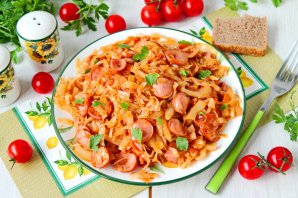 Капустная солянка с сосиской - фото шаг 12