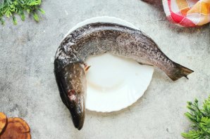 Фаршированная щука в духовке