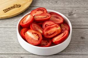 Сушеные томаты в масле - фото шаг 2