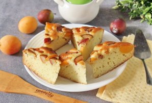 Пирог с абрикосами и сливами - фото шаг 11