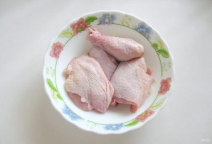 Курица запеченная с кабачками и картофелем в духовке - фото шаг 6