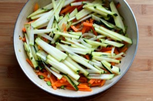Куриный суп с овощами, грибами и печенкой - фото шаг 3