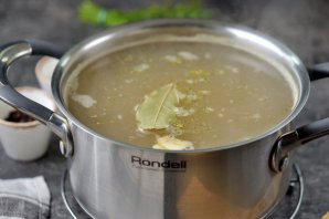 Суп с консервированной сайрой и рисом - фото шаг 6