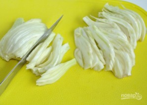 Салат с фенхелем, макаронами и грушей - фото шаг 1