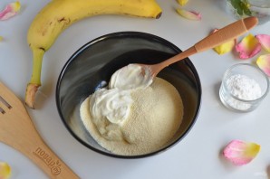 Творожная запеканка с бананами - фото шаг 2