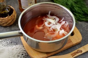 Маринованная скумбрия с луком и томатной пастой - фото шаг 4