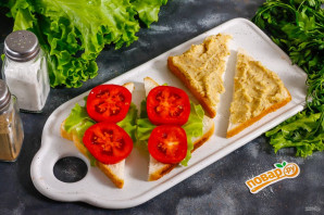 Двухэтажный сэндвич с помидорами и хумусом - фото шаг 5